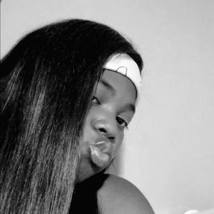 Meet your Posher, Makayala